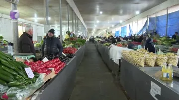 В Баку на рынках подешевели продукты