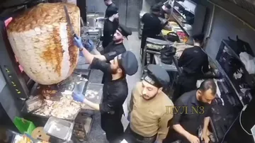 В Египте рухнул вертел с шаурмой весом в полтонны