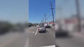 Небольшой самолет врезался в линии электропередач в США