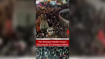 "Xürrəmşəhr 4" raketi də nümayiş etdirildi