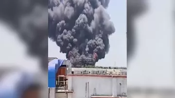 Крупный пожар на химзаводе в Индии
