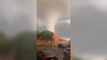 ABŞ-də tornado oldu - Xəsarət alanlar var