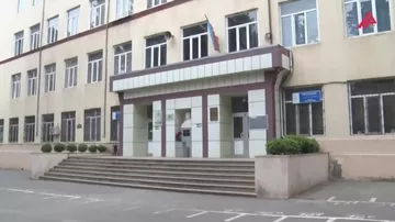 Paytaxtda 7-ci sinif şagirdi məktəbdə özünə xəsarət yetirdi