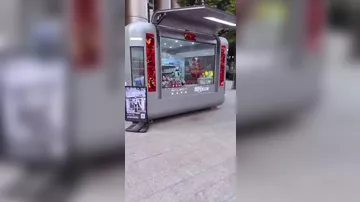 В Китае кассиров заменяют роботами