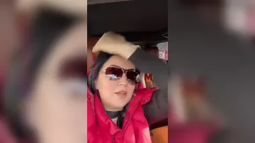 Afət Fərmanqızı yeni maşın aldı 1