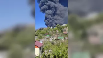 Rusiyanın Tuapse şəhərində neft emalı zavodu yanır