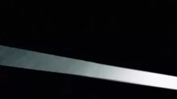 Motorola представила люксовые смартфон и наушники с кристаллами Swarovski