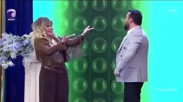 67 yaşlı Brilliant Dadaşova efirə elə geyimdə çıxdı ki...