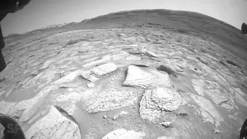 Марсоход Curiosity освободился из ловушки