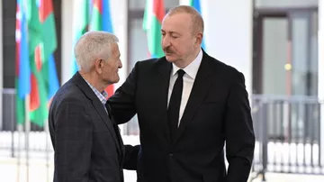 На страницах Президента Ильхама Алиева в соцсетях опубликованы кадры встречи с семьями, переехавшими в первый жилой комплекс в городе Зангилан