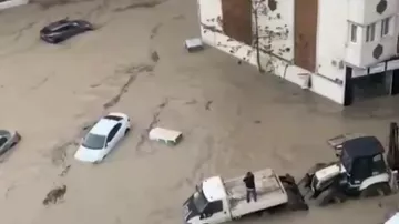 Türkiyənin şimalında sellər - küçələr daşqın sularına qərq olub