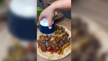 Coookholic приготовила перуанское ломо сальтадо