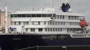 MV Hondius прибыл в Роттердам