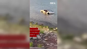 В США мужчина намеренно въехал в озеро на Tesla Cybertruck