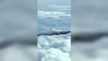 Советник Трампа опубликовал видео телящего стелз-бомбардировщика