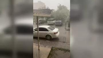 Hazırda paytaxt ərazisində və Sumqayıta dolu yağır