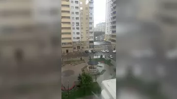 В Баку и Сумгайыте идет град - 2