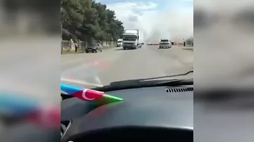 Maşını alovlar içində avtoyuma məntəqəsinə çatdırdı