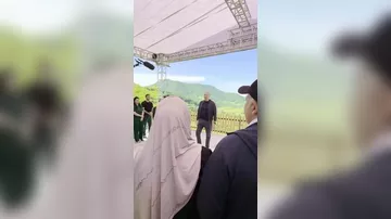 Prezident İlham Əliyevin Şuşanın Böyük Qaladərəsi kəndində sakinlərlə səmimi söhbəti