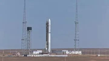 Китай успешно вывел на орбиту группу сетевых спутников