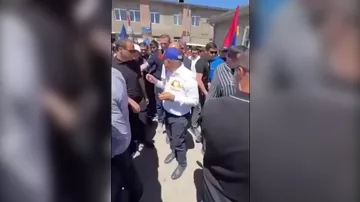 Paşinyandan göyərçin şousu