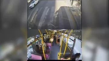 Bakıda xanım sərnişin avtobusa hücum etdi