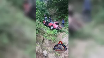 Dağlıq yolda dərəyə aşan avtomobilin sürücüsü həyatını itirib