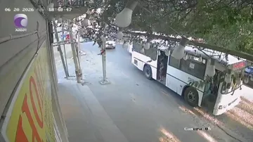 Üstündən avtobus keçən qadının nəvəsi danışdı