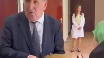 İsa Həbibbəyli nadir əlyazmanı təqdim etməsi birmənalı qarşılanmadı
