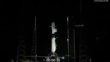 SpaceX провела успешный запуск ракеты - 1