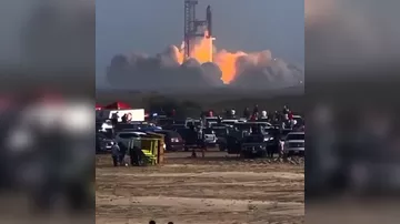 Потрясающие кадры первого пробного запуска Starship на орбиту