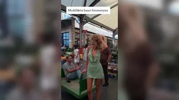 Bakıda bazarların birində modellər fotosessiya etdirib