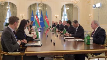Prezident İlham Əliyevin Avropa Komissiyasının Prezidenti ilə geniş tərkibdə görüşü olub