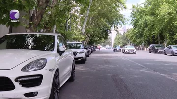 Bakıda minib-düşmə zolağı sürücülər tərəfindən zəbt olunur