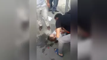Маршрутный автобус врезался в дерево в Баку