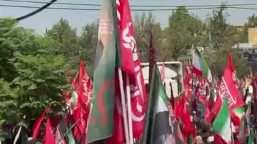 В Тегеране проходит всеобщее траурное шествие 2