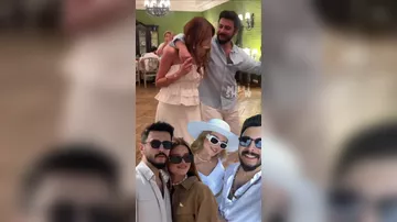 Mələkxanım Eyyubovanın bloger qızı Nəzrinin həyat yoldaşı ilə rəqsi gündəm oldu