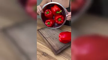 Coookholic показала закуску из красного перца