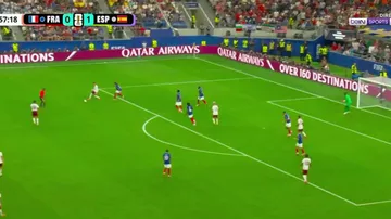 Fransa 0:2 İspaniya / 58' Pedro Porro