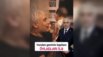 Odessa yaxınlığında vurulan gəminin kapitanı Səməd Nəsrullayev övladları ilə