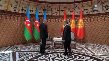 Çolpon-Ata şəhərində Azərbaycan Prezidenti İlham Əliyevin Qırğızıstan Prezidenti ilə təkbətək görüşü keçirilib