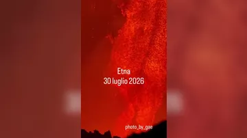 Очередное эффектное видео извержения вулкана Этна
