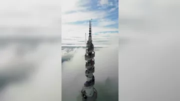 Одна из самых экстремальных смотровых площадок мира