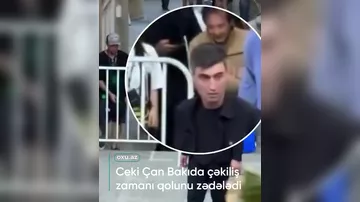 Əfsanəvi aktyor Ceki Çan Bakıda çəkiliş zamanı qolundan xəsarət alıb