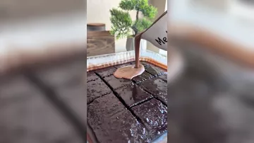 Шоколадный влажный кекс