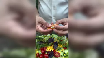 Салат с куриным попкорном от _chef_guseynov