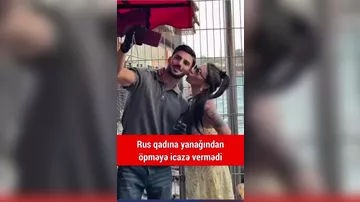 Qargıdalı satan məşhur oglan öpməyə icazə vermədi