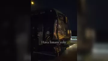 Aeroport yolunda “Opel”lə marşrut avtobusu toqquşdu