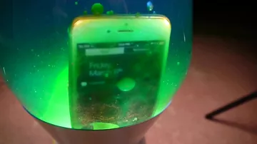 iPhone 6 Dropped Inside a Lava Lamp!