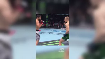 Махачев победил Гэрри и сохранил чемпионский пояс UFC-2